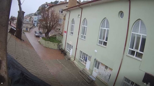 Gencek Mahallesi Meydan-3